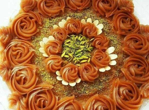 حلوا سه آرد مجلسی؛ دسر شیرین افطاری حلوا سه آرد مجلسی؛ دسر شیرین افطاری